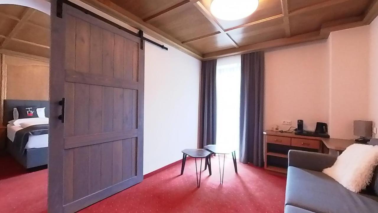 Hotel BLIZZ Finkenberg Buitenkant foto